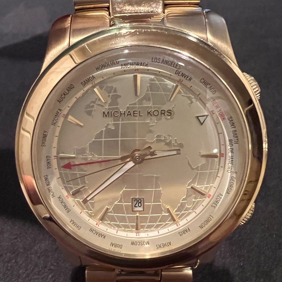 Micheal Kors Limited Edition World Map Runway Watch 43.5mm NWT - Picture 4 of 7